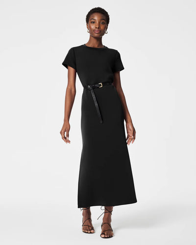 AIR ESSENTIALS MAXI T-SHIRT DRESS