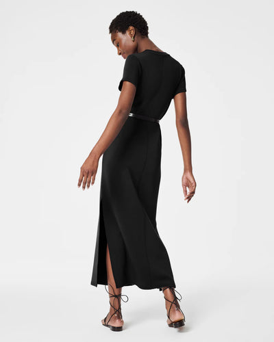 AIR ESSENTIALS MAXI T-SHIRT DRESS