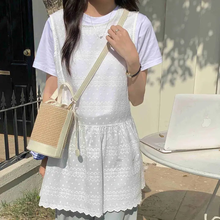 PRETTY PERSUASIONS STRAW BUCKET HANDBAG