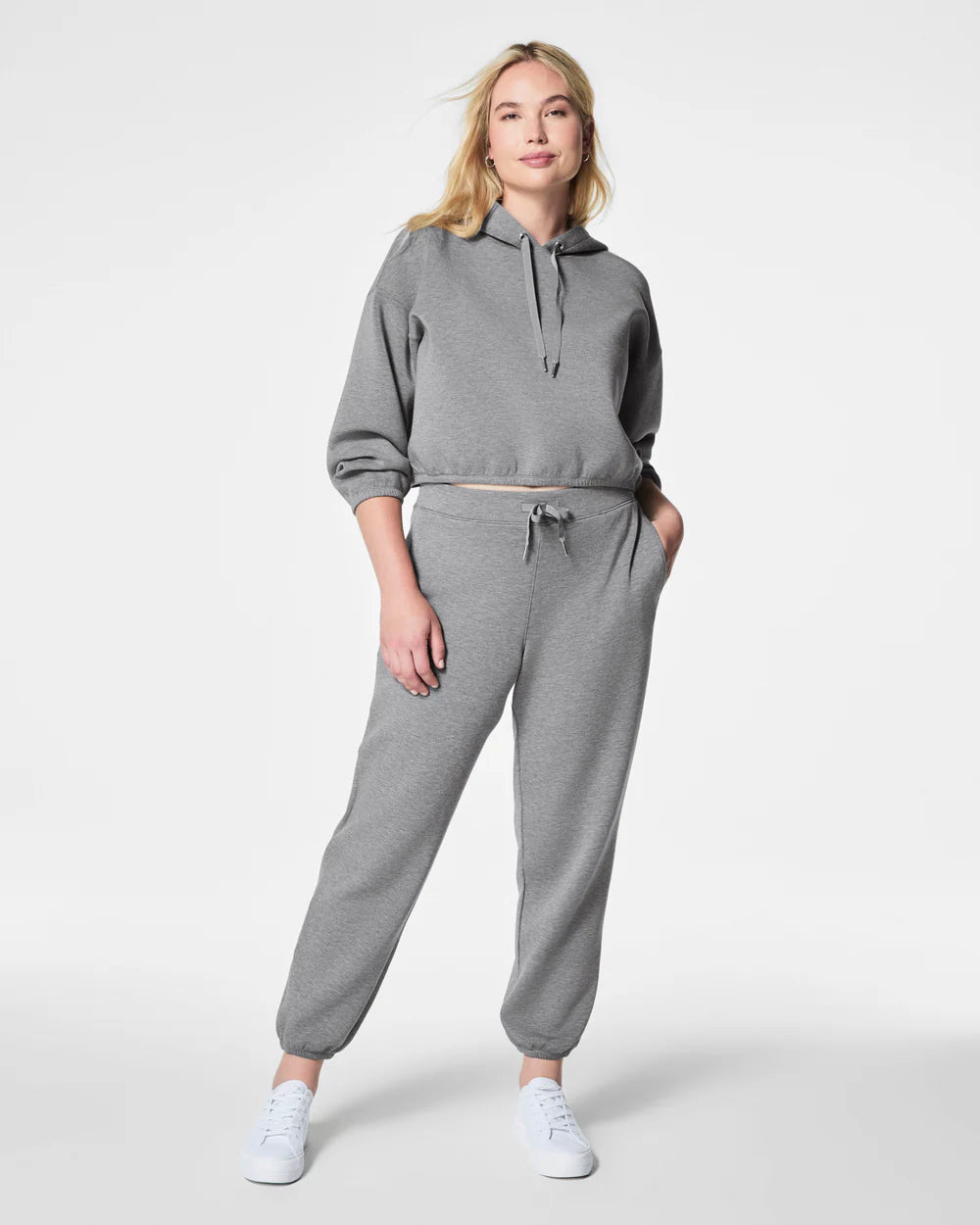 AIR ESSENTIALS JOGGER