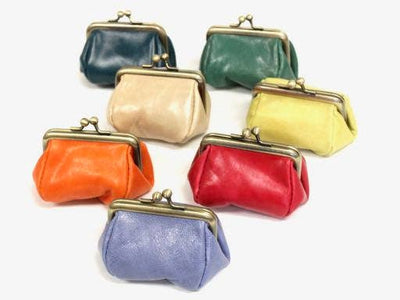 PRETTY PERSUASIONS COIN PURSE
