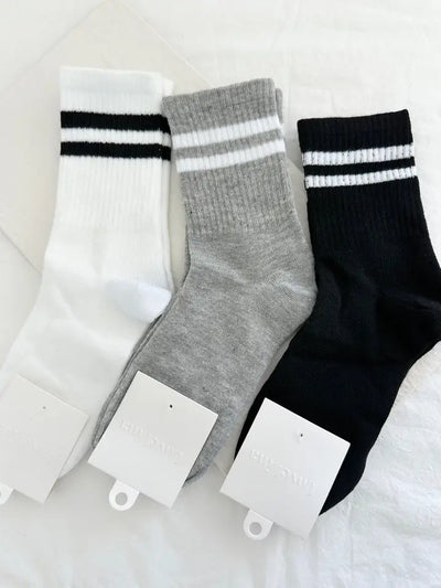 LOVELINA SPORTY CREW SOCKS