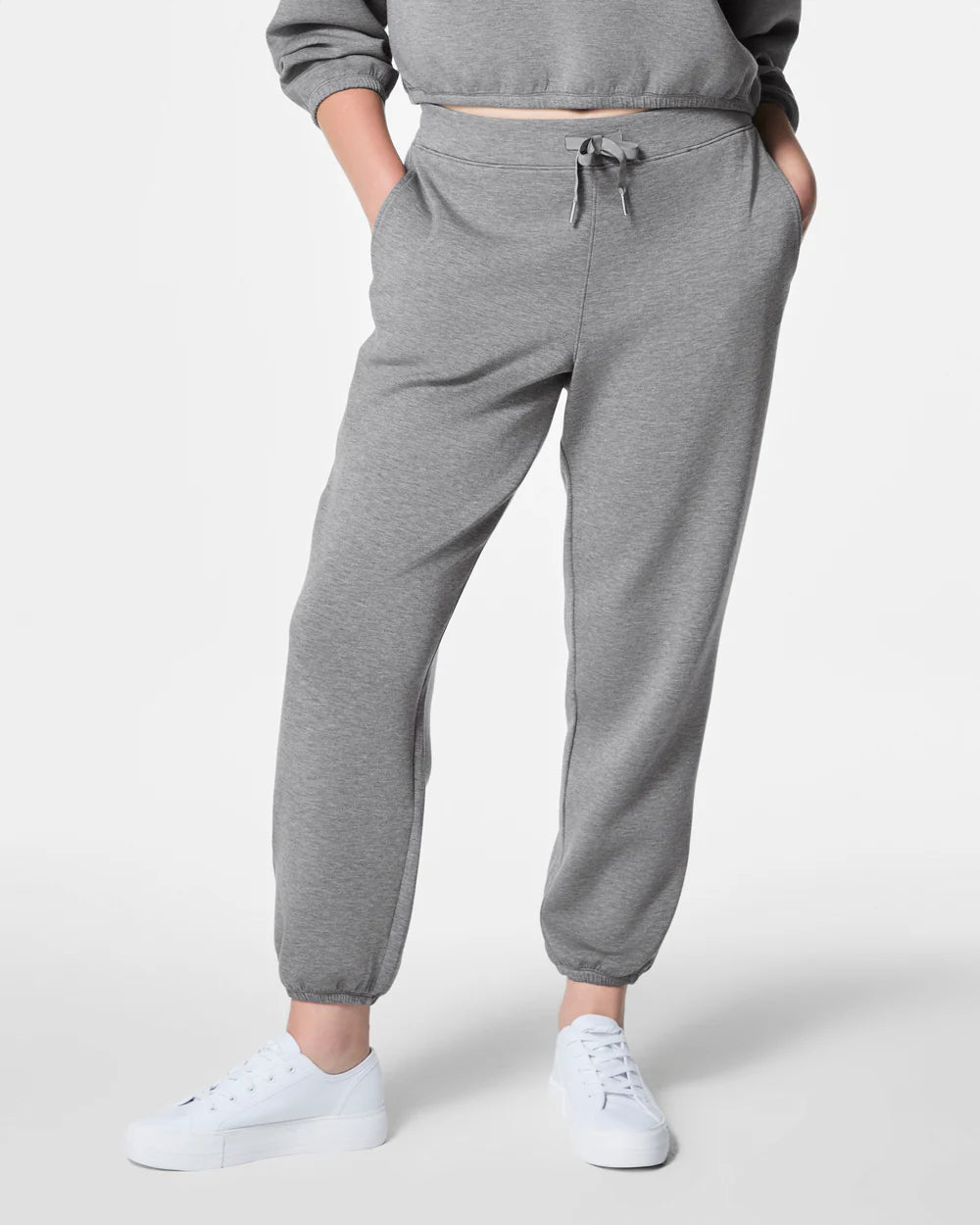 AIR ESSENTIALS JOGGER
