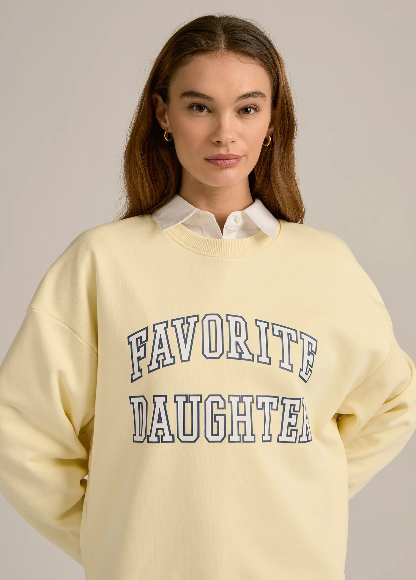 THE COLLEGIATE SWEATSHIRT
