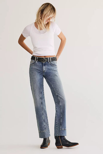 RISK TAKER MID RISE STRAIGHT JEANS