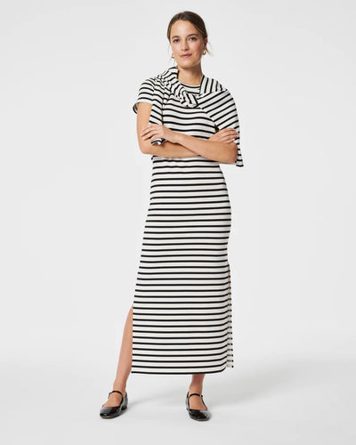 AIR ESSENTIALS MAXI T-SHIRT DRESS